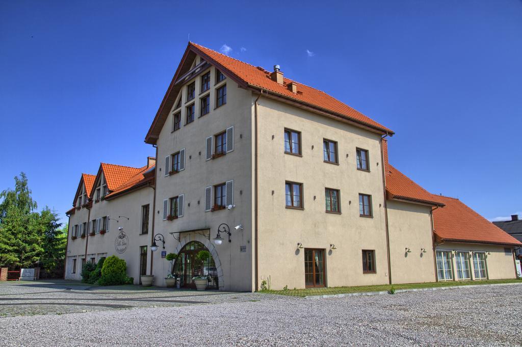 Villa Estera - Hotel & Restauracja Michałowice Kültér fotó