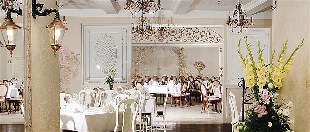 Villa Estera - Hotel & Restauracja Michałowice Kültér fotó