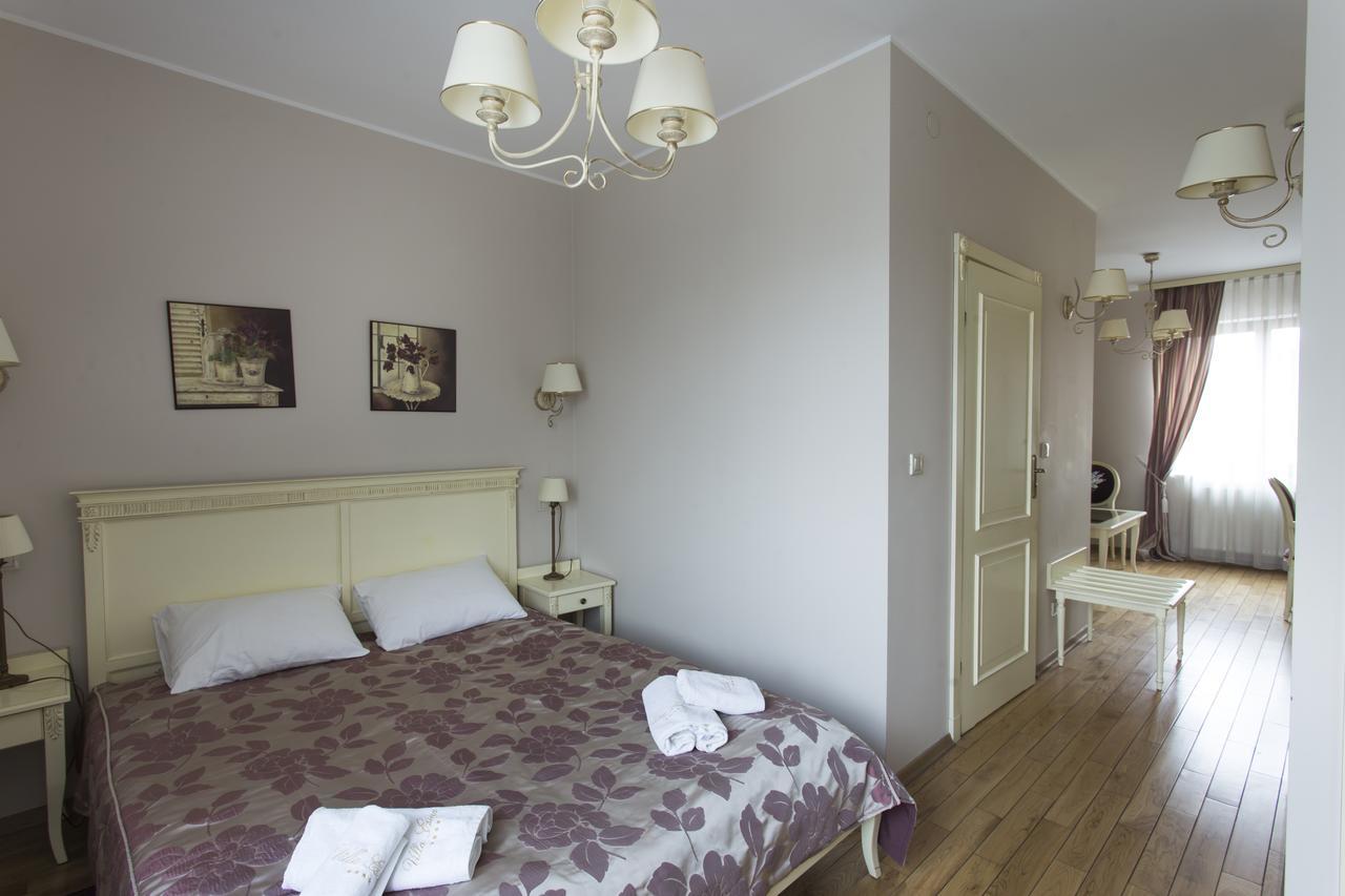 Villa Estera - Hotel & Restauracja Michałowice Kültér fotó